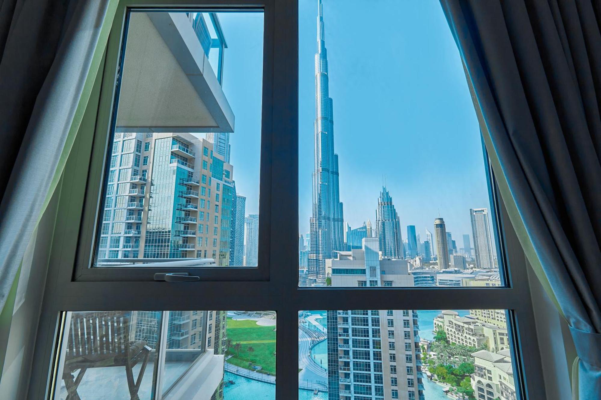 Burj Khalifa Front View & Fountain View Island Paradise 2br Luxury Burj Residences Golden Homes * Dubai