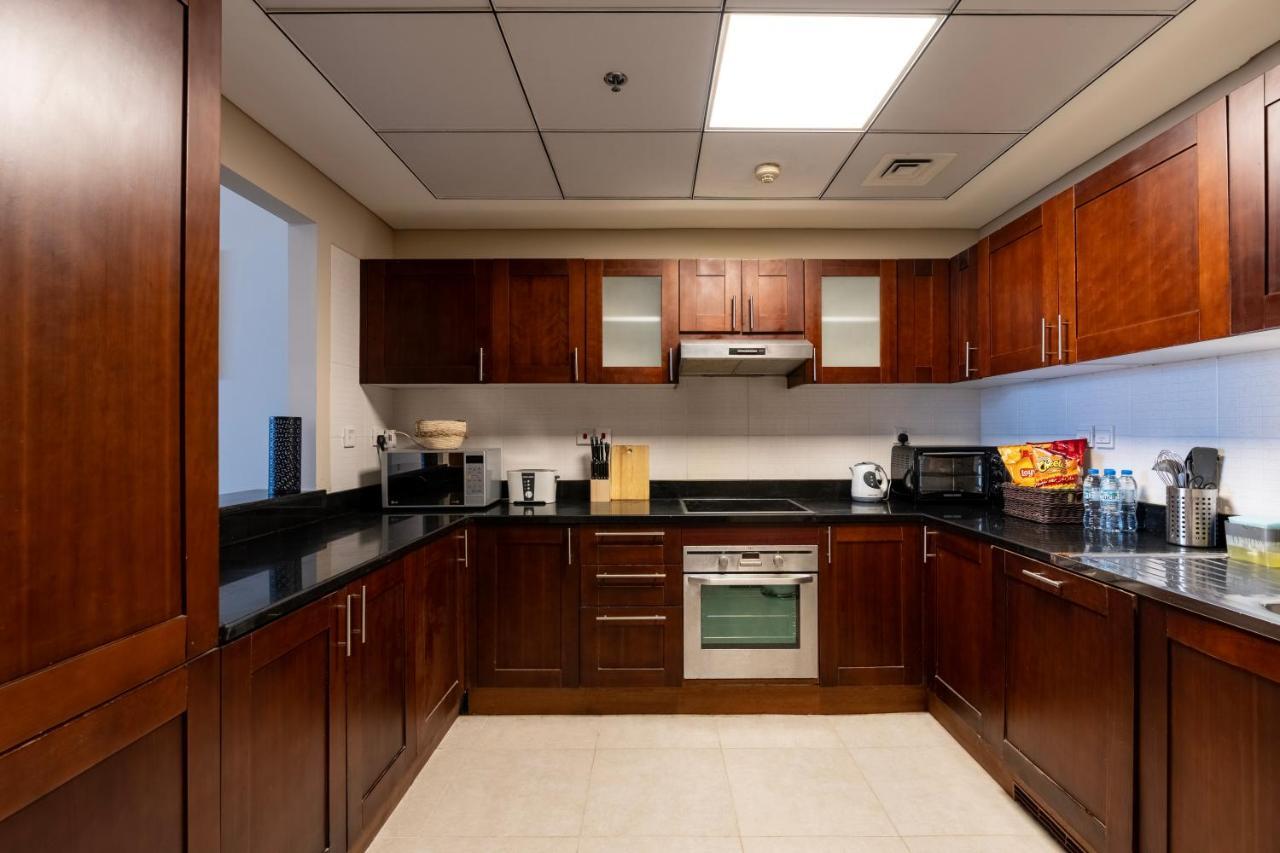 Beautiful Huge 2 Bed Apartment