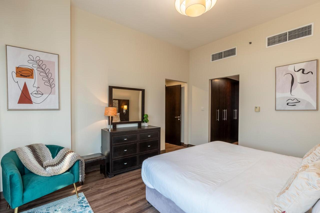 Beautiful Huge 2 Bed Apartment Dubai