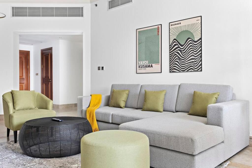 Stonetree - Elegant 2br With 1 Maids Dubaï