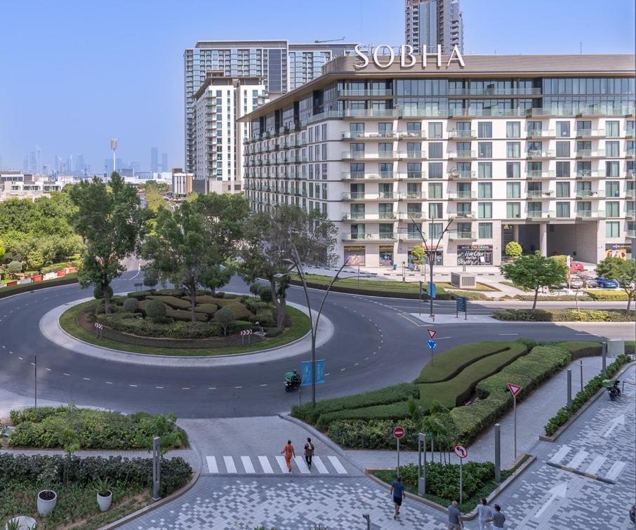 Vogue Sobha Hartland Lush Oasis Near Downtown Apartment Dubai