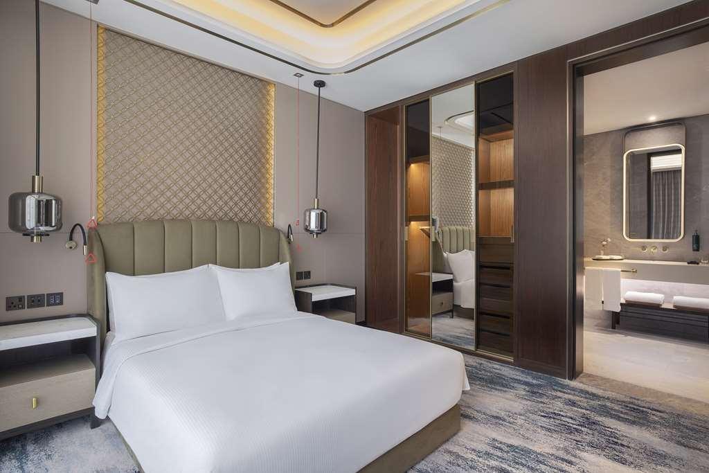 Embassy By Hilton Business Bay Dubaï