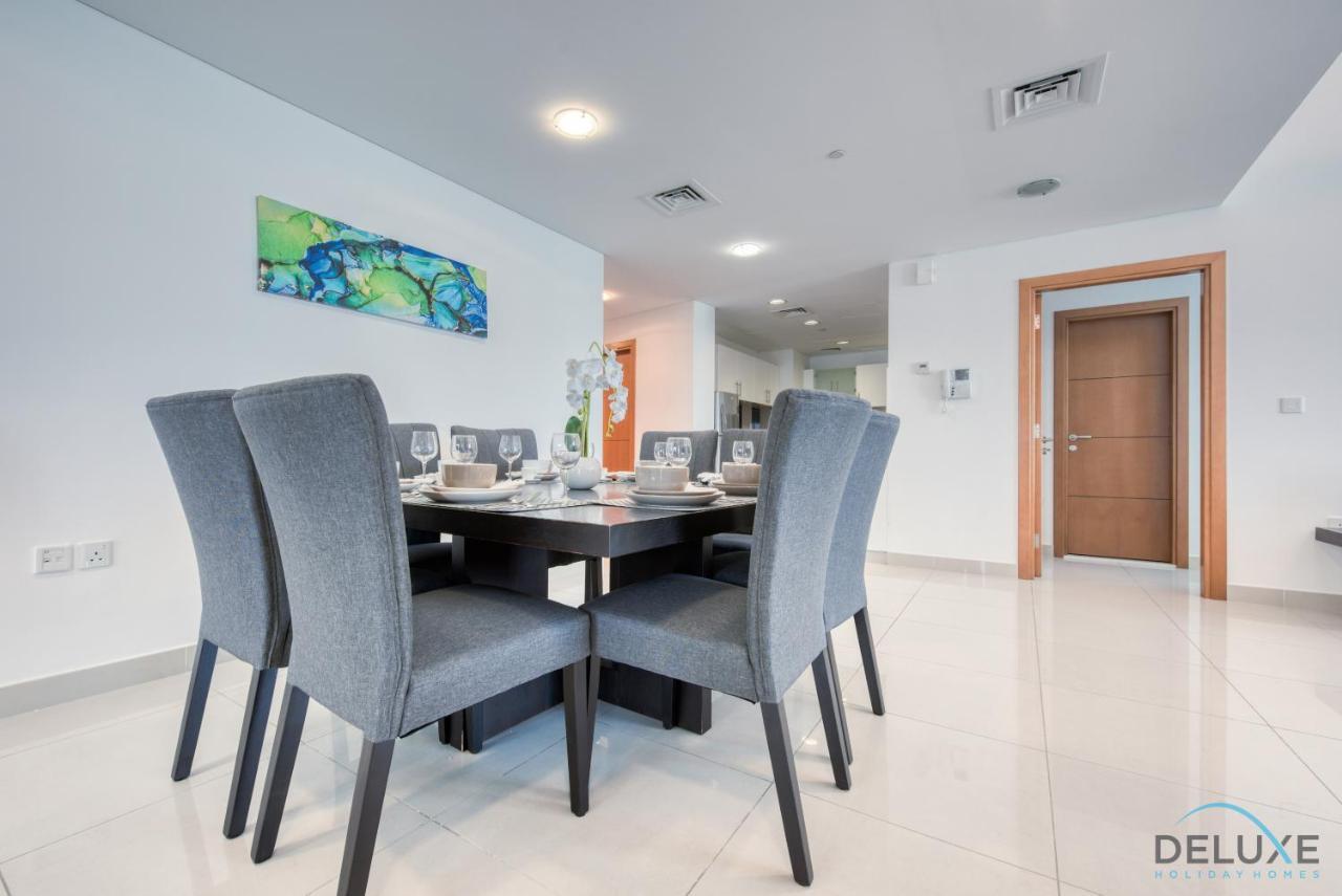 Lägenhet Exquisite 3br At Ocean Heights Marina By Deluxe Homes Dubai