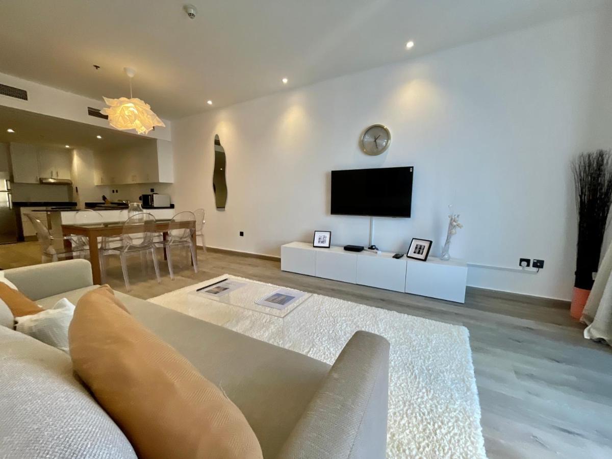 Apartemen Deluxe 1 Bedroom - Elite Marina - Sea View *