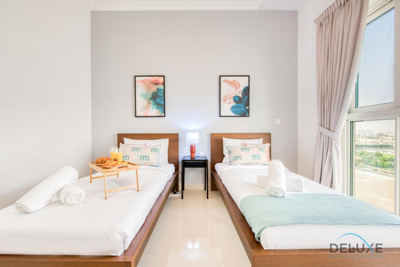 Vivid 2br At Canal Residences West Sports By Deluxe Homes Appartamento Dubai
