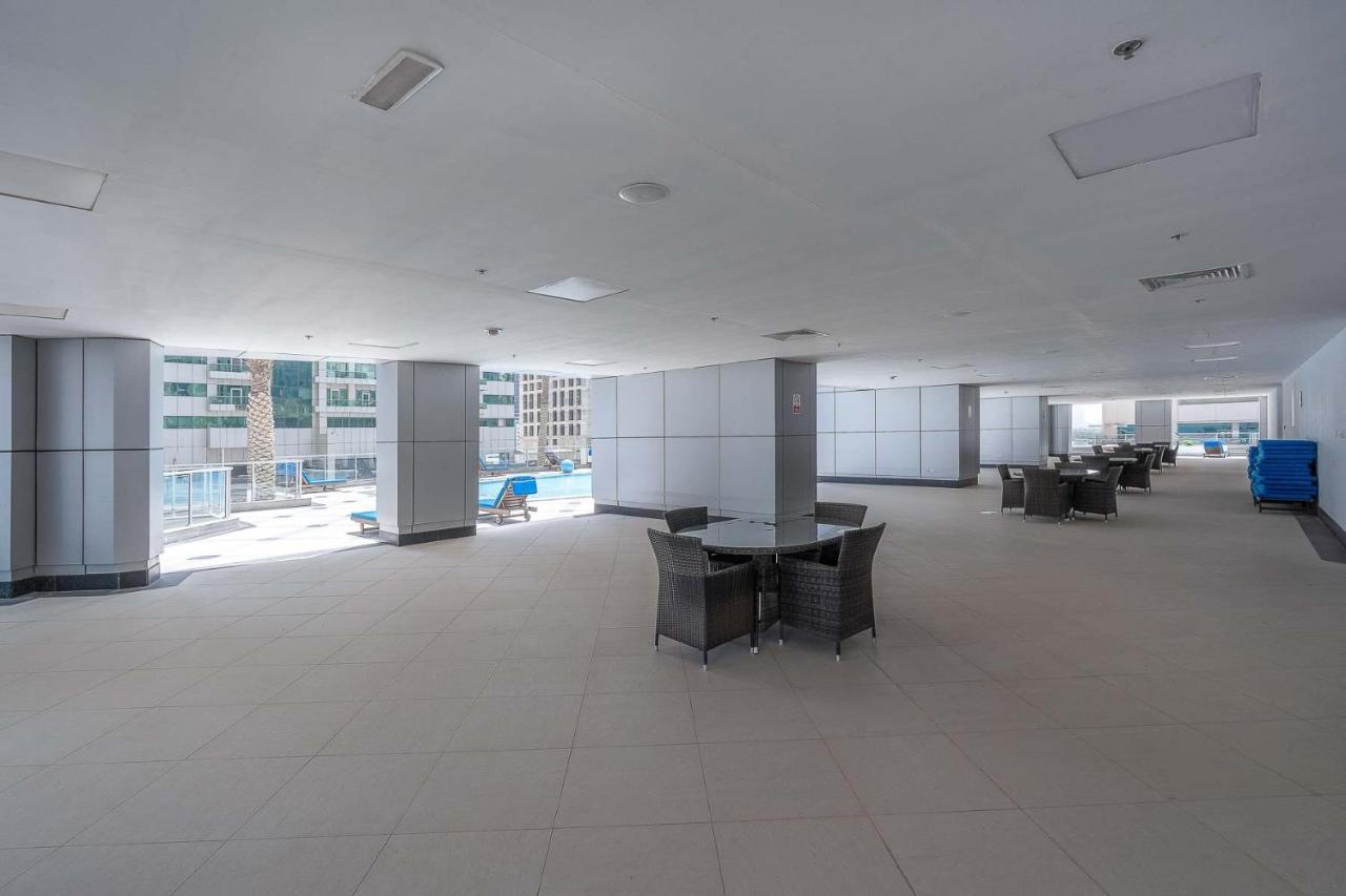High Floor - Great Location - Family Friendly *