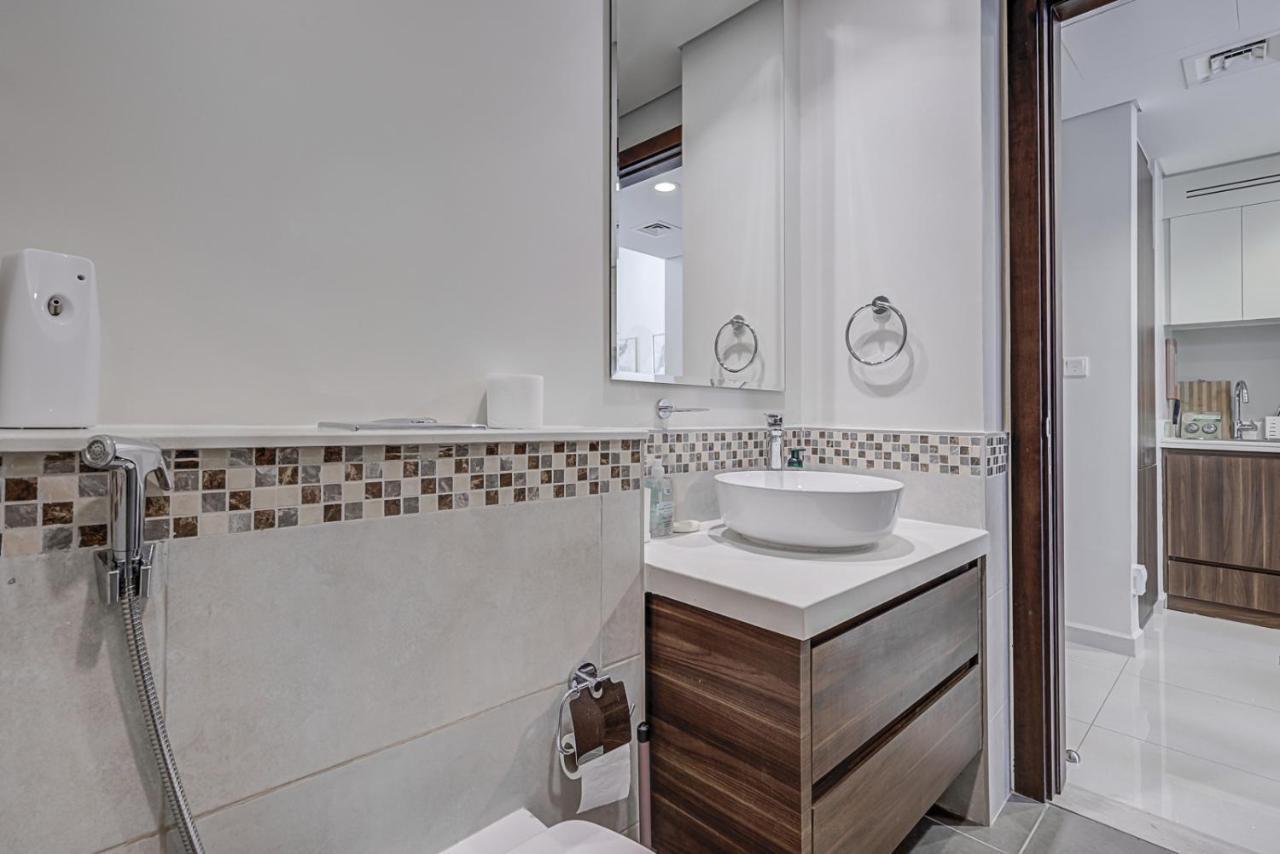 One Bedroom Near Burj Khalifa Mall-5minuts Walk-rva913