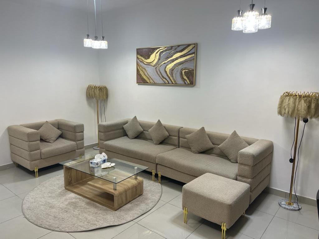 Great Staycation In Marina Appartement