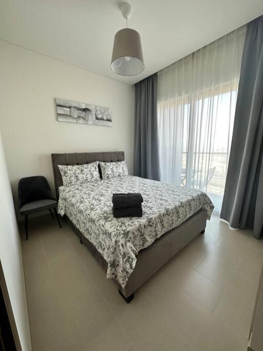 Stylish 1 Bedroom Downtown View *