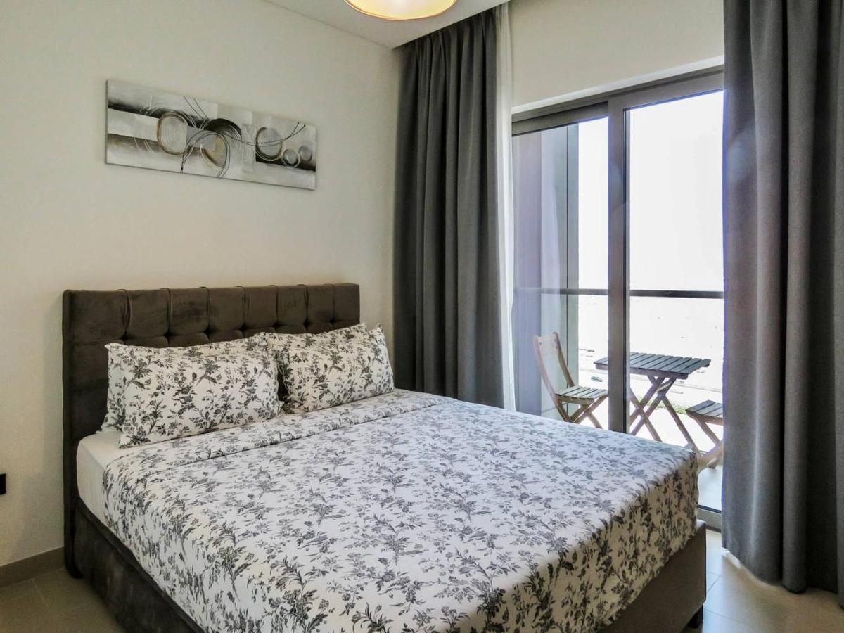 Stylish 1 Bedroom Downtown View Apartment Dubai