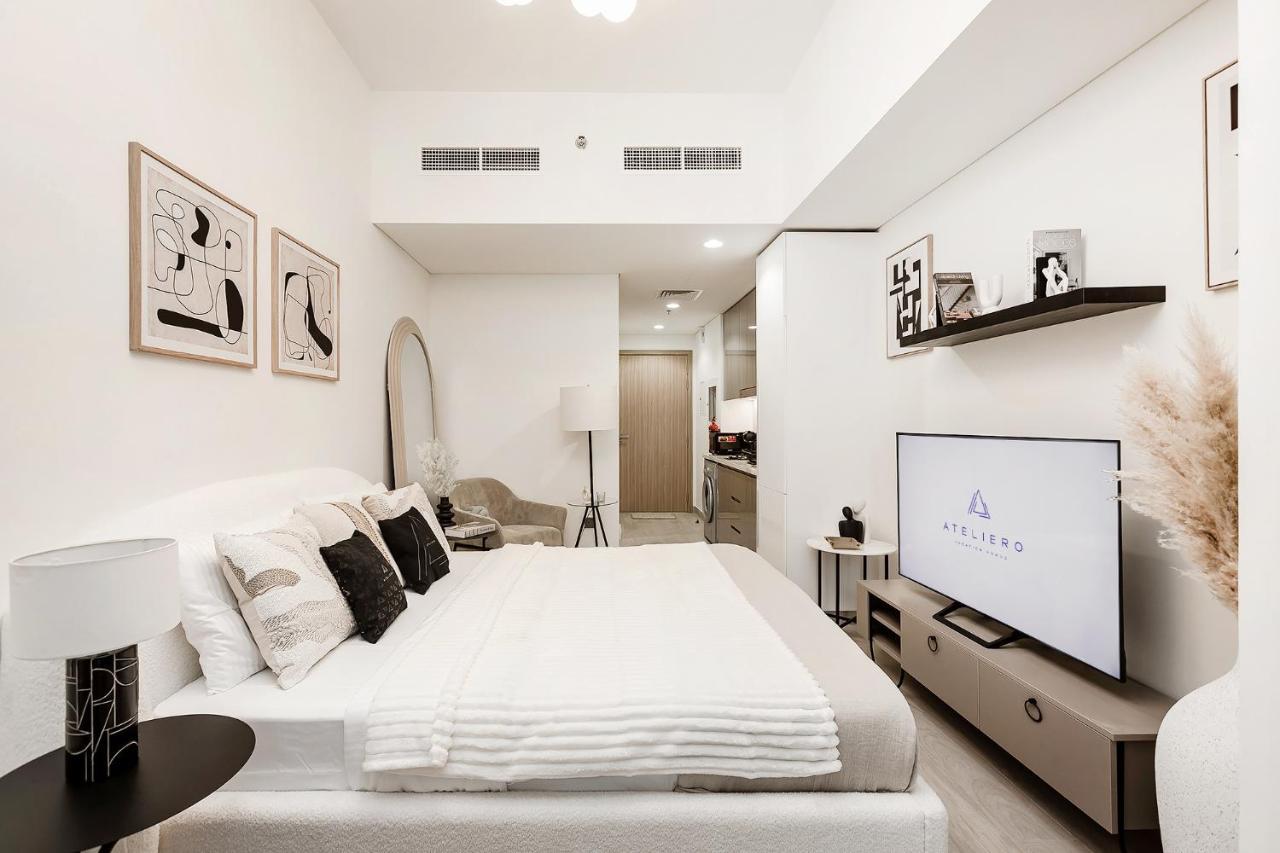 Modern In Azizi Riviera Apartment
