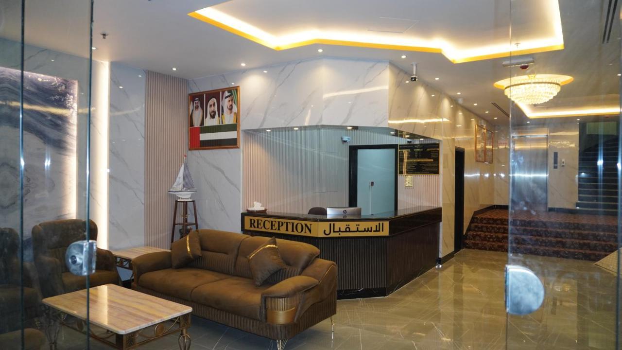 Sky Iconic Hotel *