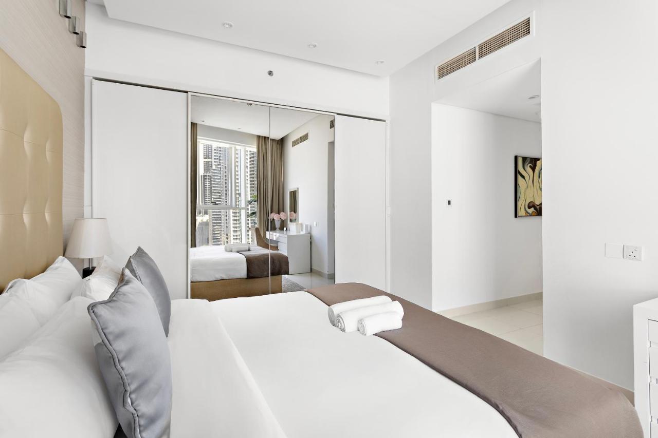 1br With A Sofa Bed, Pool, Gym & Burj Khalifa View *