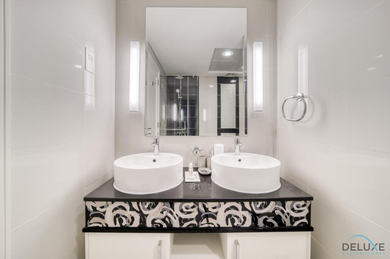 Chic 1br At The Signature Downtown By Deluxe Homes * Dubai