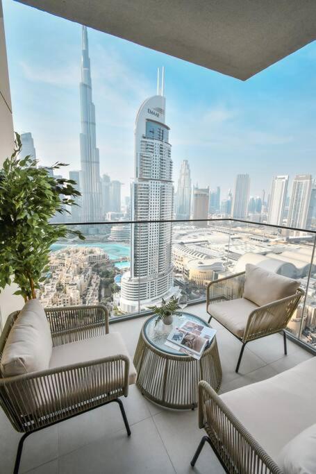 Apartamento Burj Roayle-magical Burj & Fountain Sky Views 3+ 1 Bedroom *