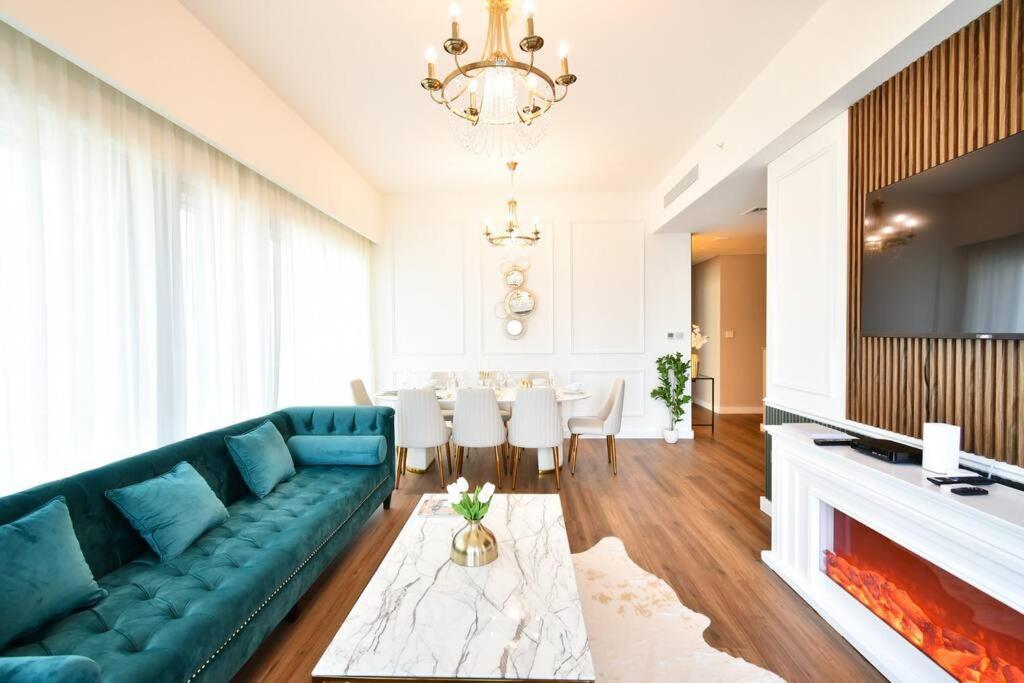Apartamento Burj Roayle-magical Burj & Fountain Sky Views 3+ 1 Bedroom Dubai