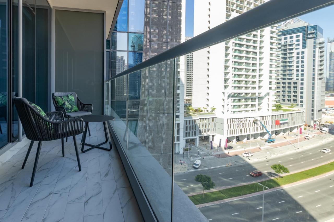 Homesgetaway - Contemporary 1 Bedroom In J One Appartement