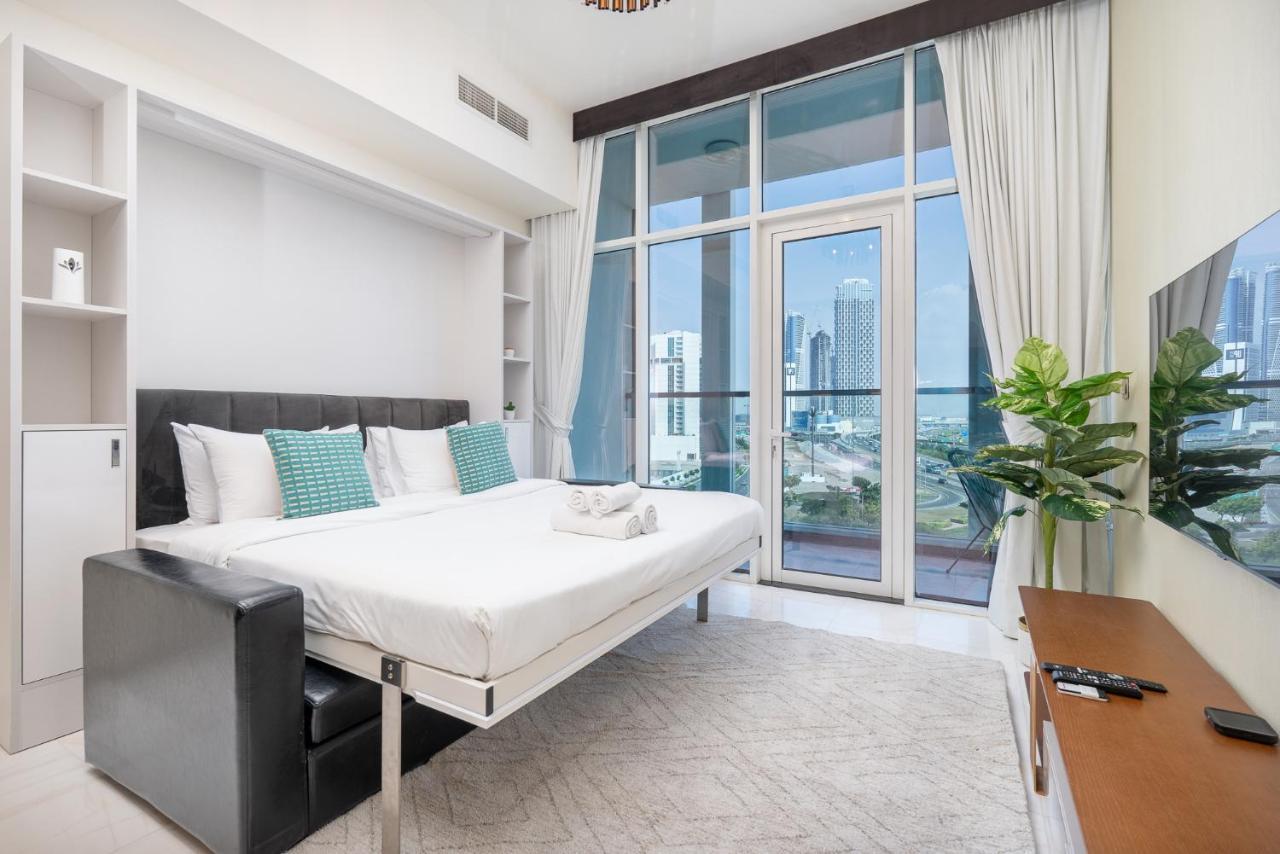 Appartamento Heaven Crest Business Bay Canal View - Luxury 2 Bedroom With Free Parking, Wi-fi, Gym And Pool *