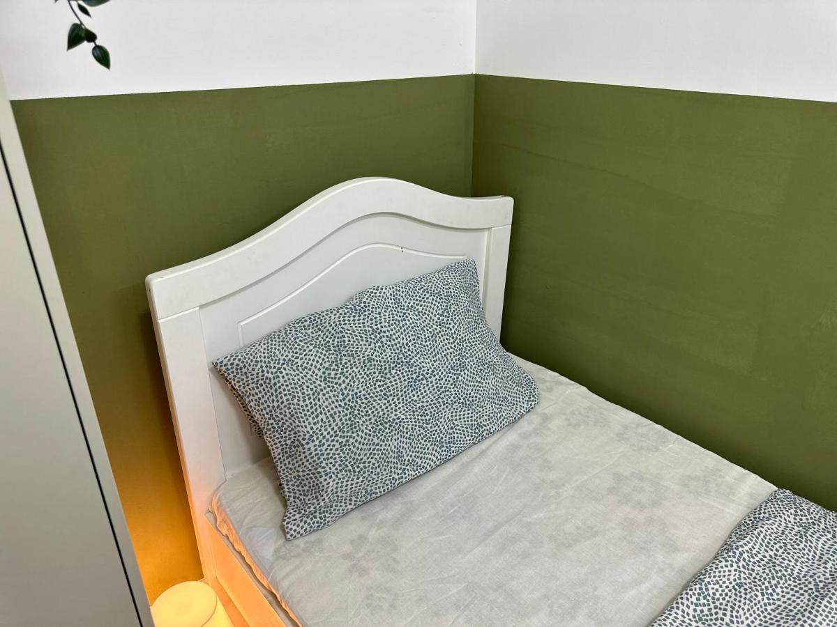 Bachelor Partition In Tecom Near Internet Metro Quarto em Acomodações Particulares Dubai