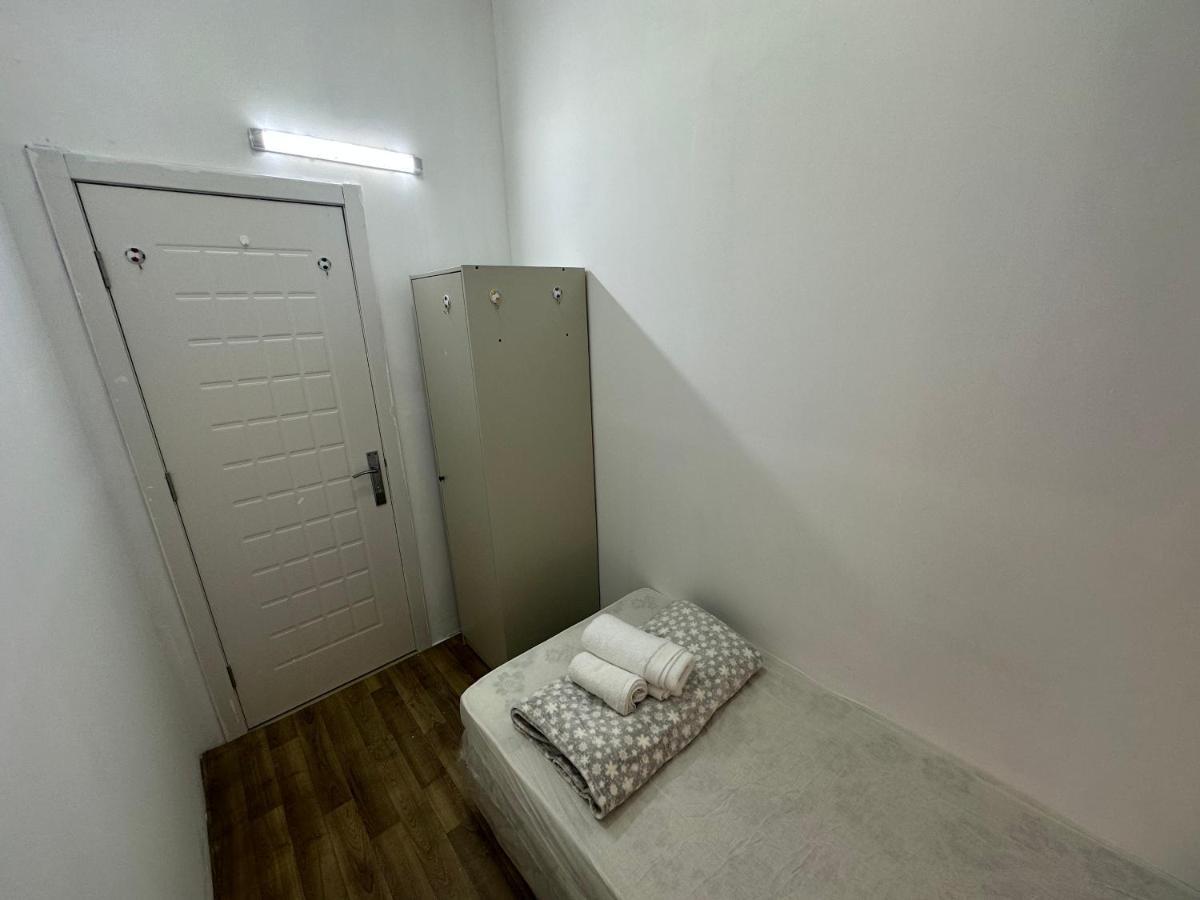 Beautiful Partition Strip In Barsha Heights Habitación en casa particular *