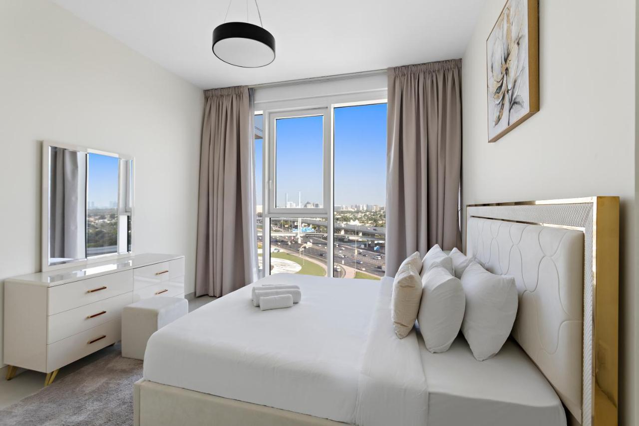 Luxury 1br With Pool, Gym, Parking & Fast Wifi * Dubai