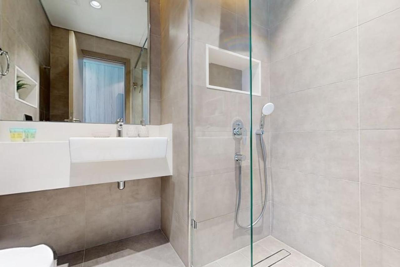 21 - Idyllic Two Bedroom * Dubai