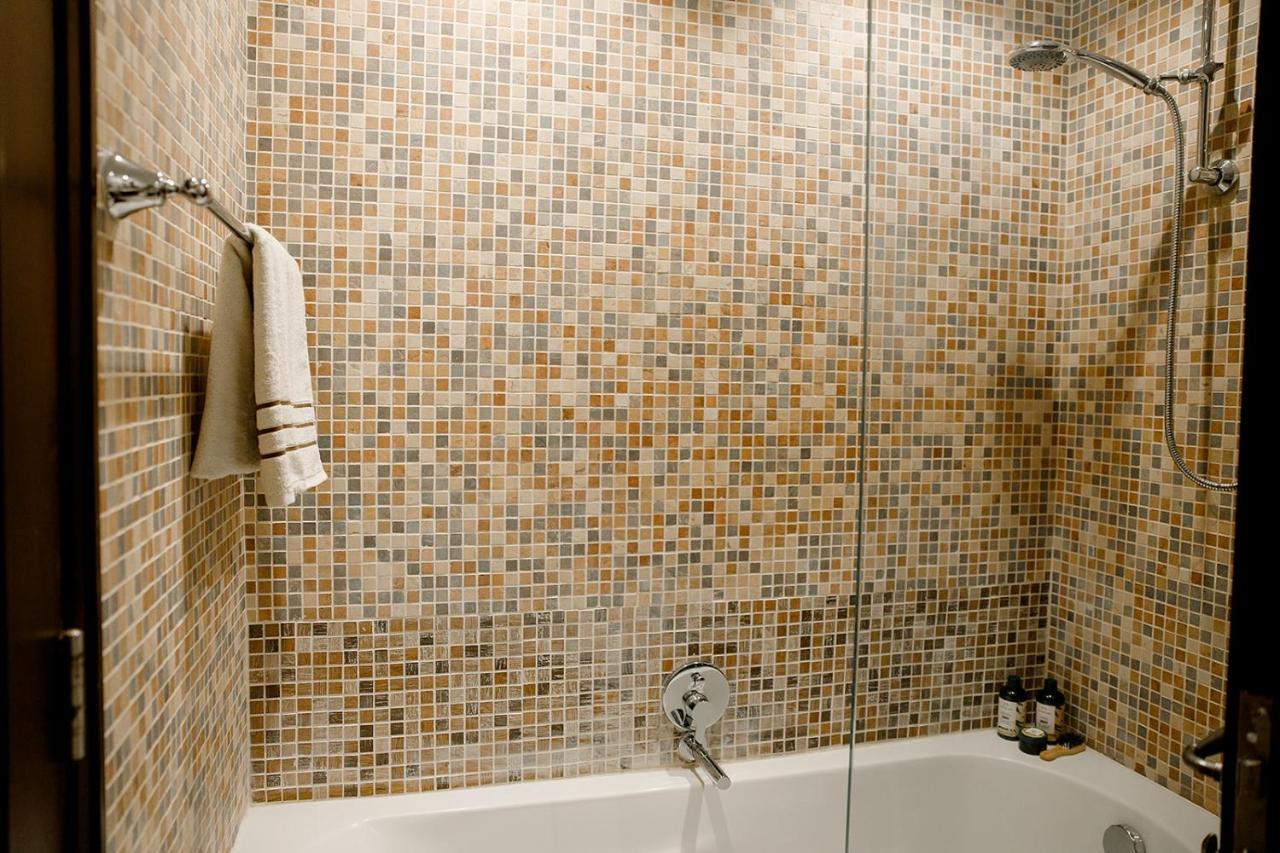 Cozy 1-br In Old Town Near Burj Khalifa *