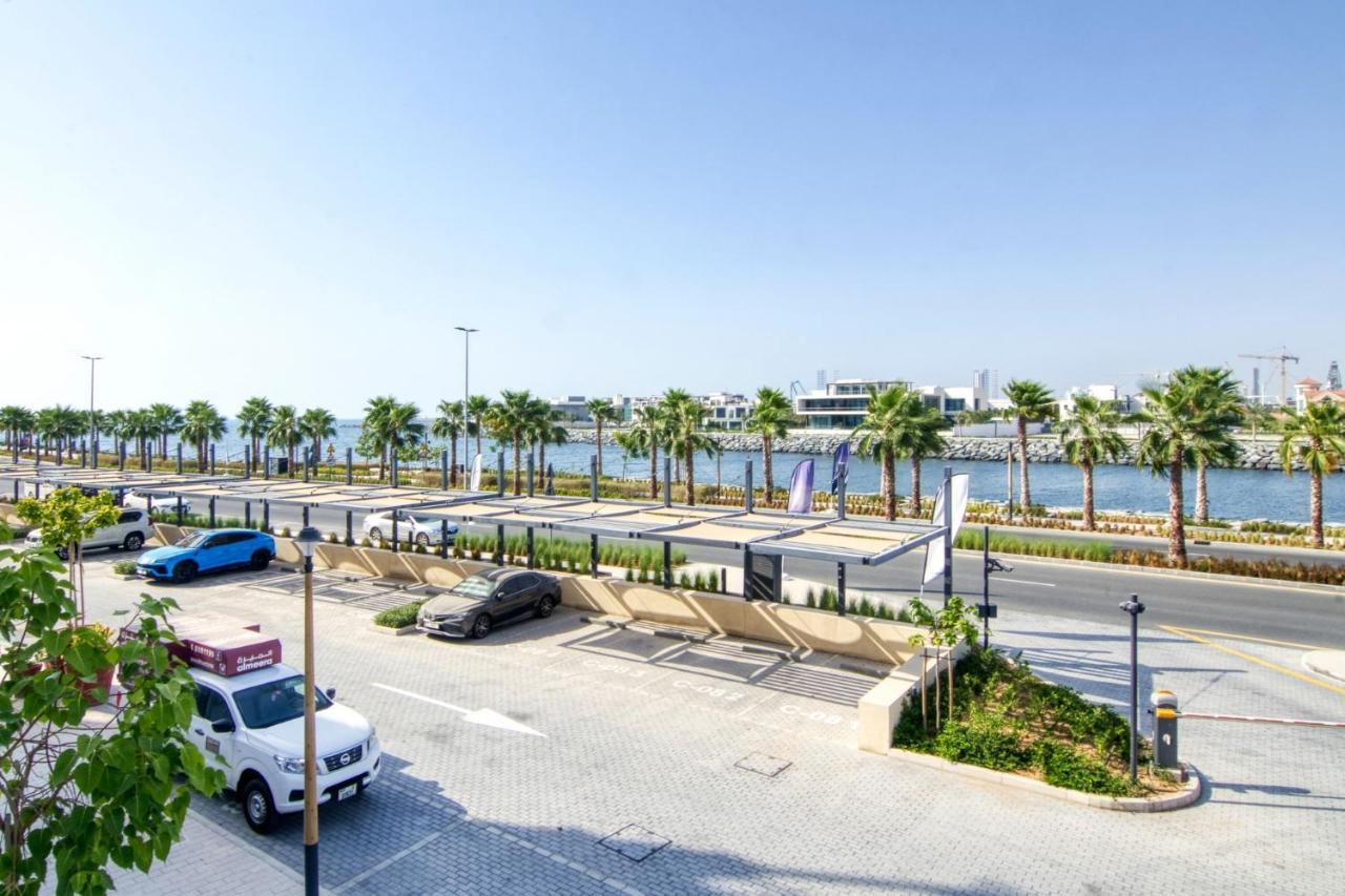 Spacious 2br Flat, La Rive 2 * Dubai