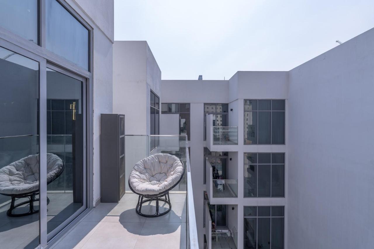 Modern Comfort In A Spacious - Suiteable Dubaï
