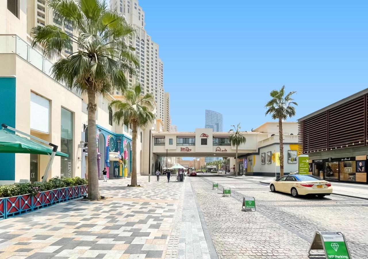 First Class In Heart Of Jbr, Steps To The - 121 Living
