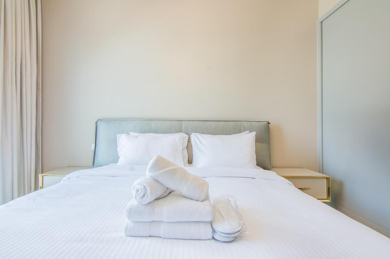 1br Luxurious Beachfront *