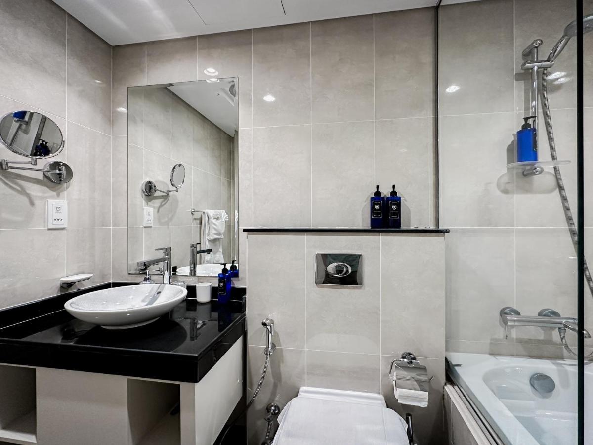 Stunning With Great Facilities And Community Appartement *