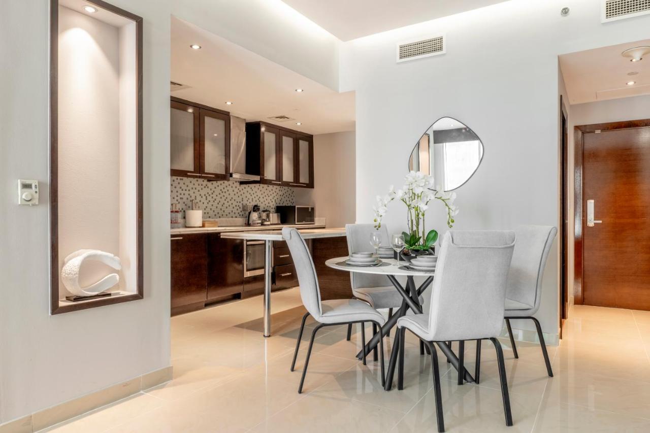 Luxury Downtown 1br - Ubora Tower Apartment