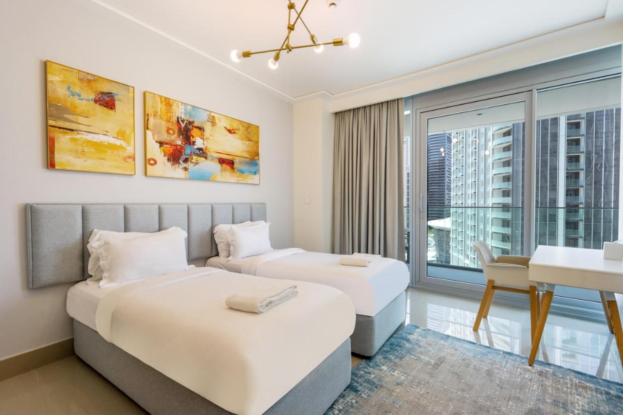 Livbnb Suites-spectacular 2br Burj Fountain Views Apartamento Dubái