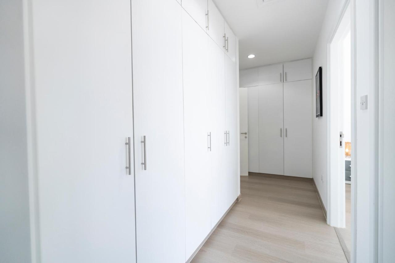 Heaven Crest Marina - 4 Bedroom With Marina View Near Jbr Beach, Free Parking, Wi-fi, Gym And Pool * Dubái