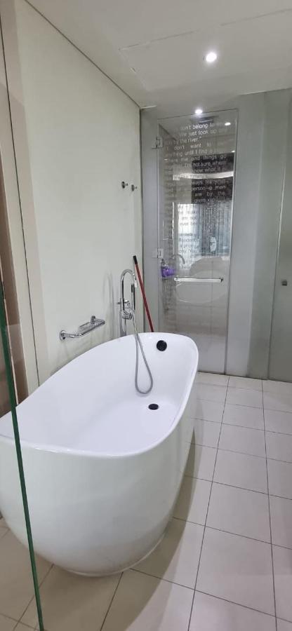 3 Bedroom Damac Towers By Paramount & Apartamento