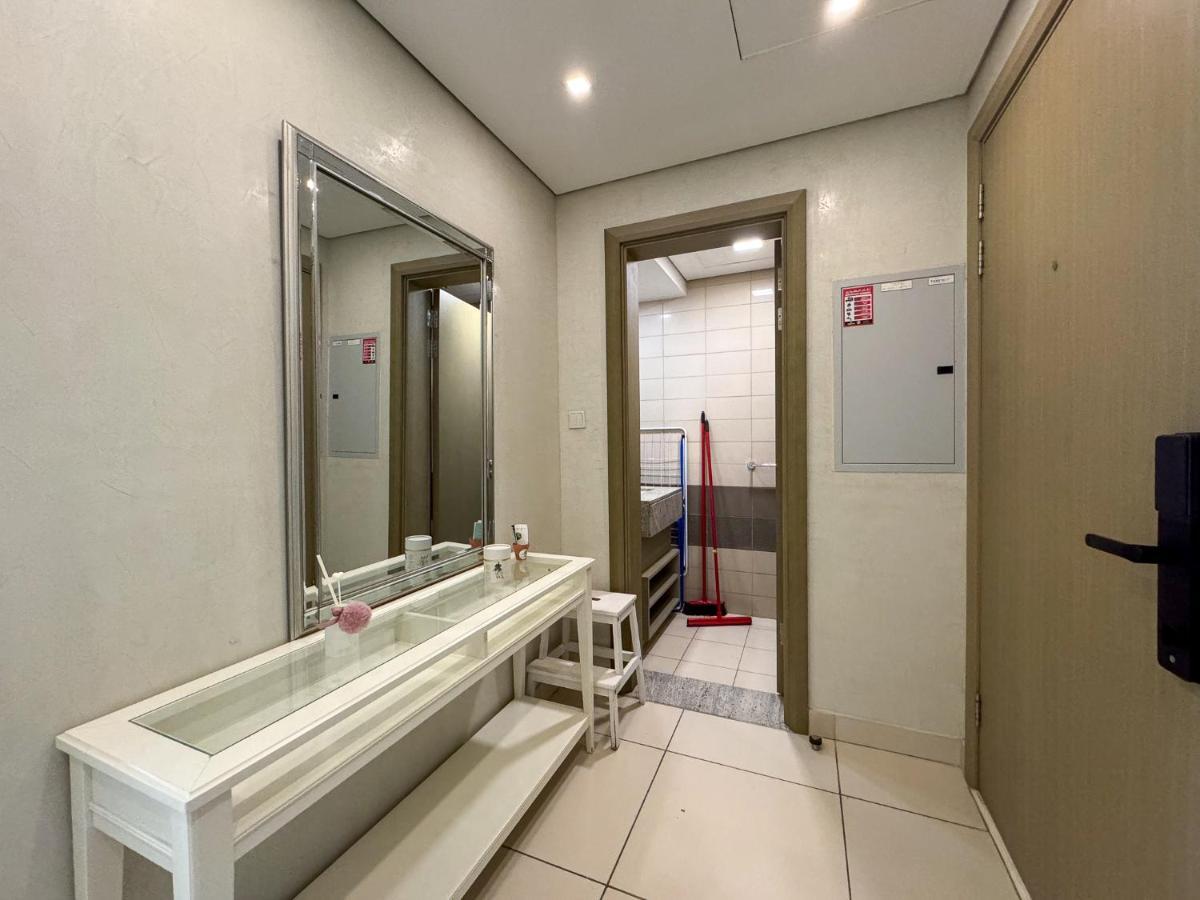 Wow! Beautiful 1br In Downtown - Close To Burj And Mall