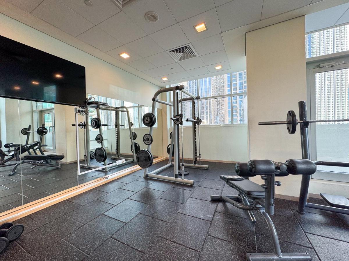 Wow! Beautiful 1br In Downtown - Close To Burj And Mall *