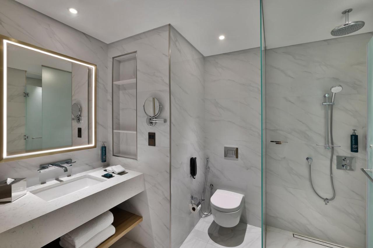 Hilton Garden Business Bay 4*