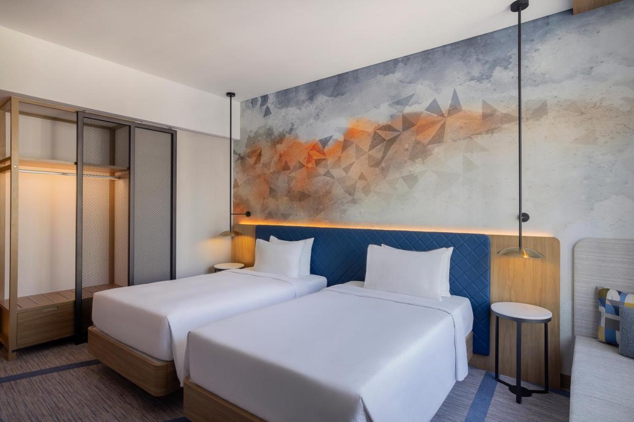 Hilton Garden Business Bay Hotel 4*
