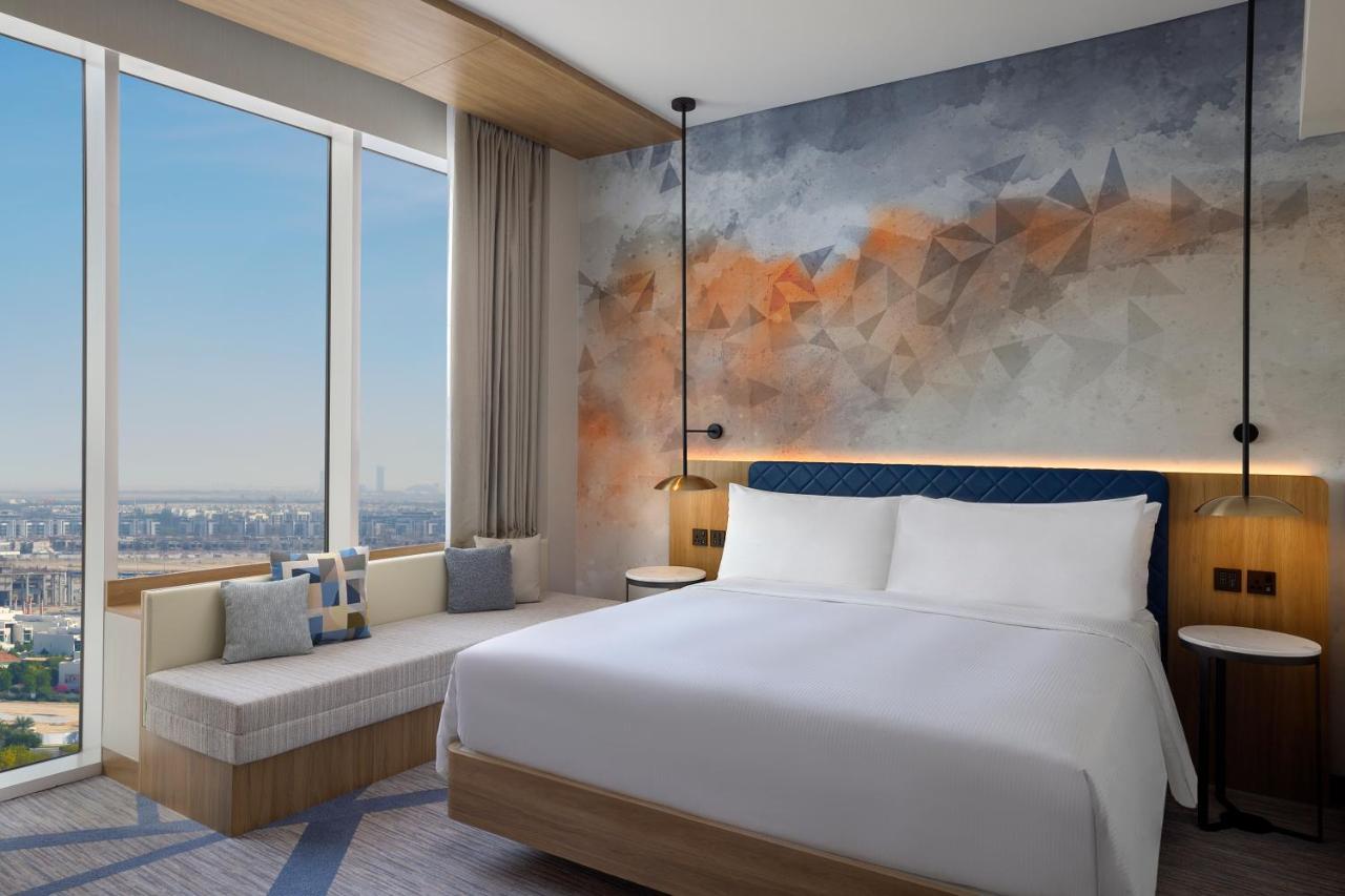 Hilton Garden Business Bay 4*