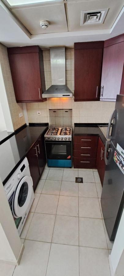 Druvya Homes, Bld Dg083, Street No,3 Discovery Gardens, Close To The Gardens Metro 6 Minutes Walkable Apartment