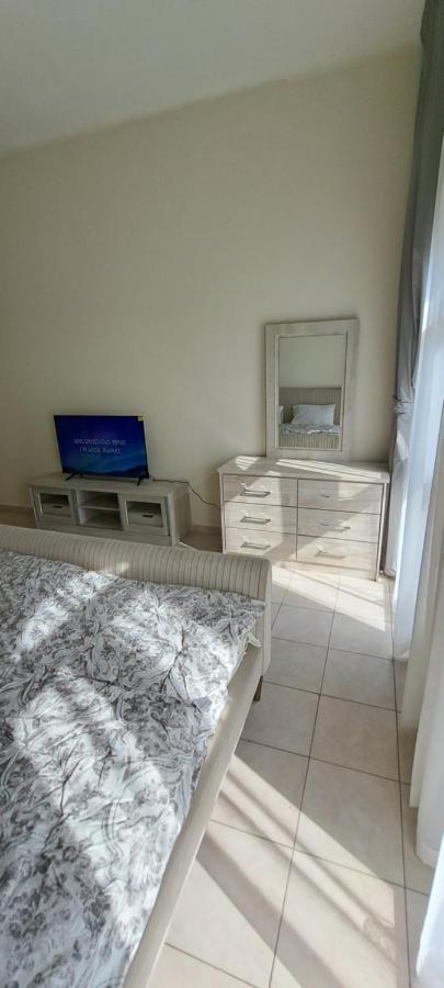 Druvya Homes, Bld Dg083, Street No,3 Discovery Gardens, Close To The Gardens Metro 6 Minutes Walkable *