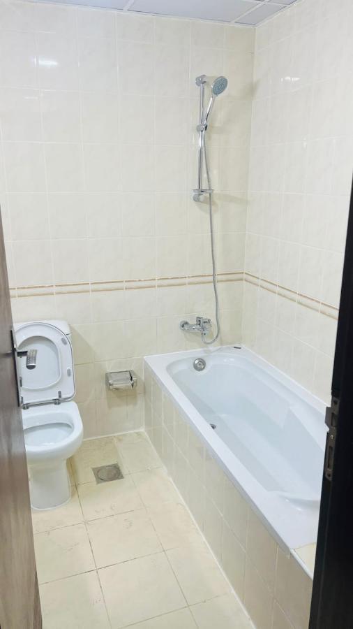 Privatunterkunft Huge In Al Barsha 1 Near Mashreq Metro Dubai