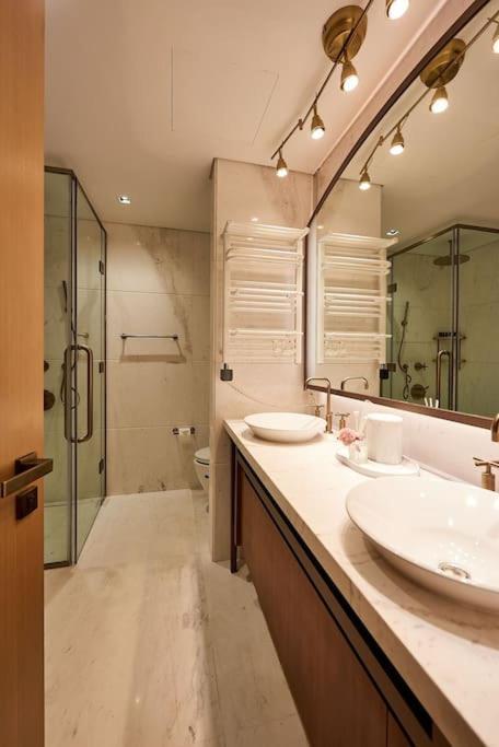 Skylight Two Bedroom Rp Heights Downton Appartement *