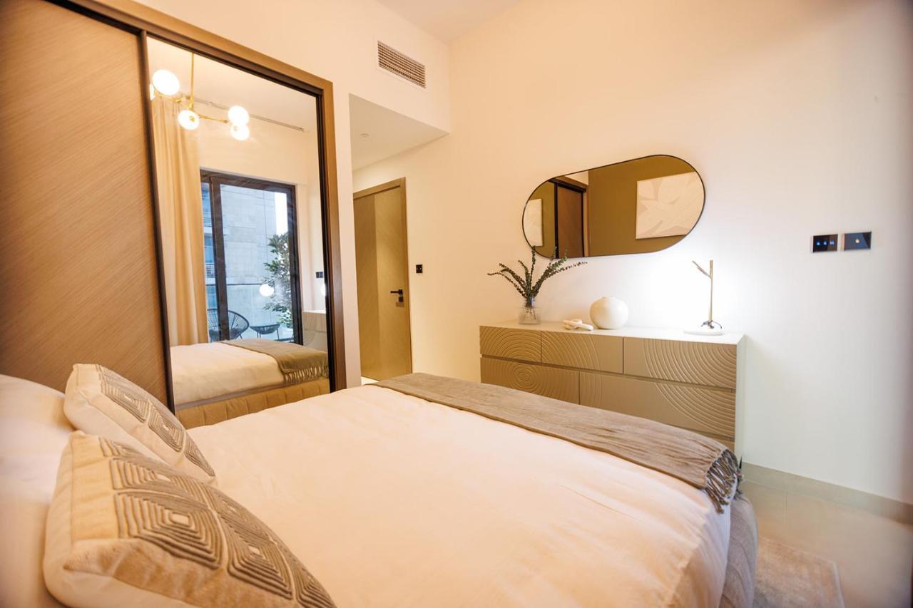 Luxury Binghatti Canal View In Business Bay Dubaï