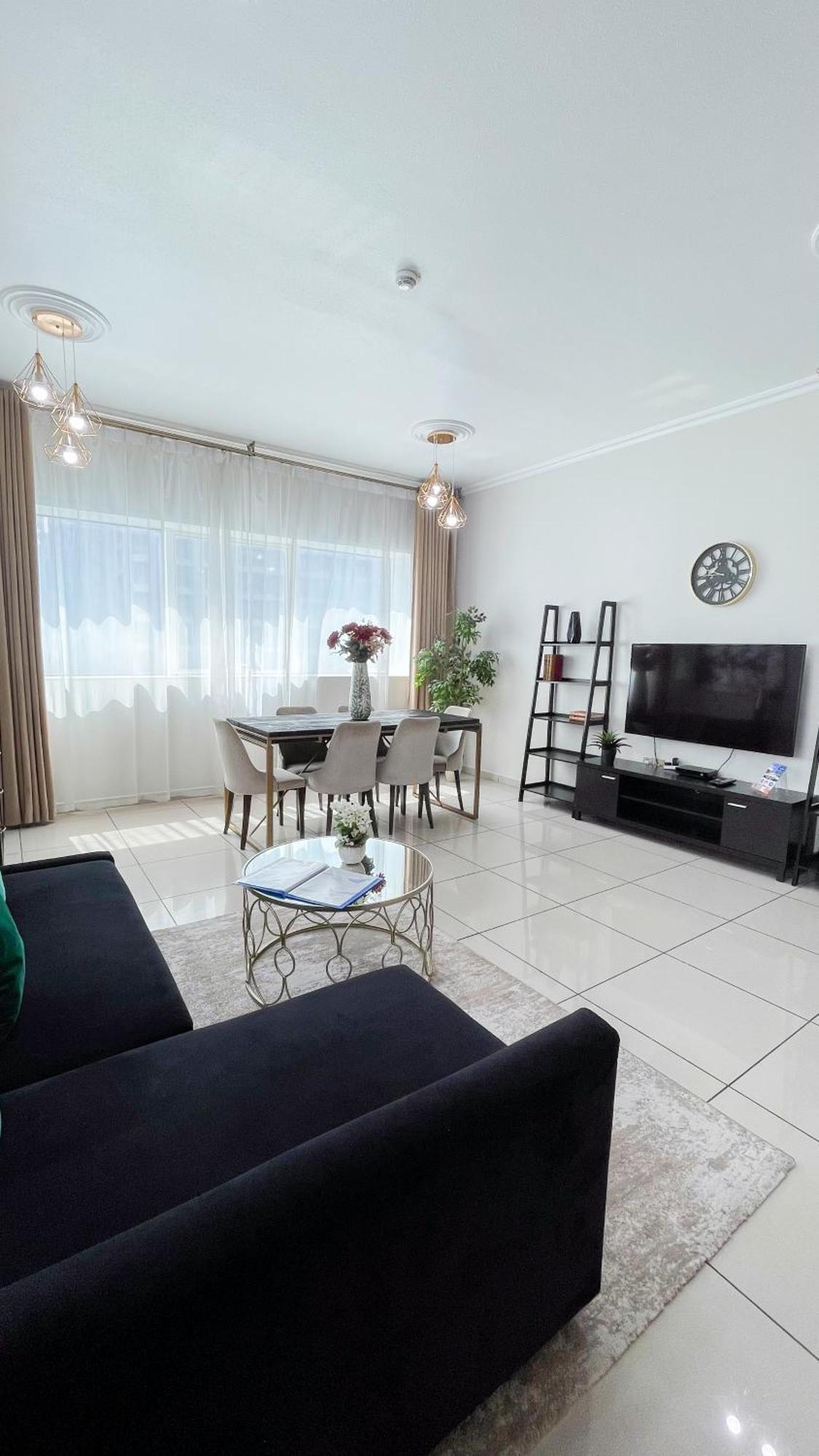 Two Continents Homes - Marvelous Marina Lägenhet Dubai