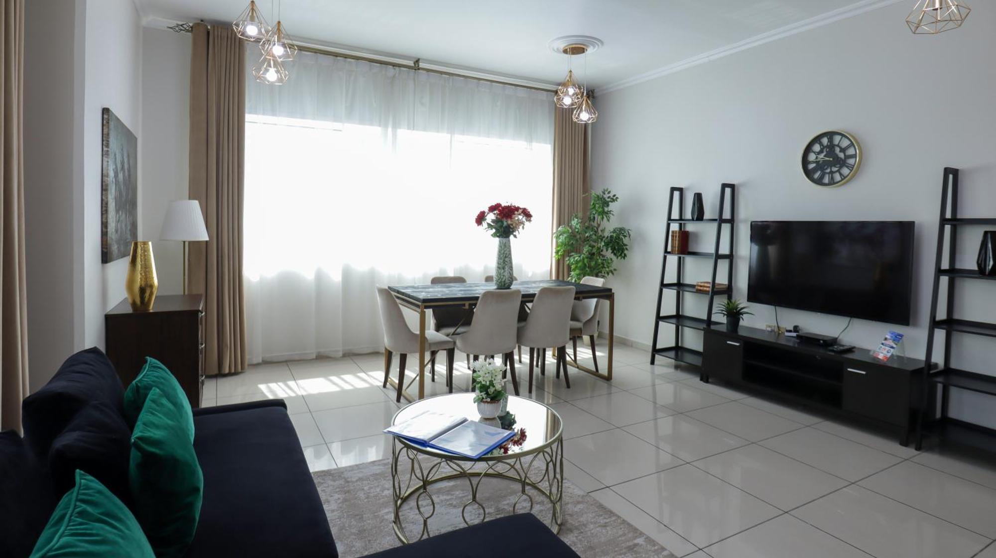 Two Continents Homes - Marvelous Marina Dubai
