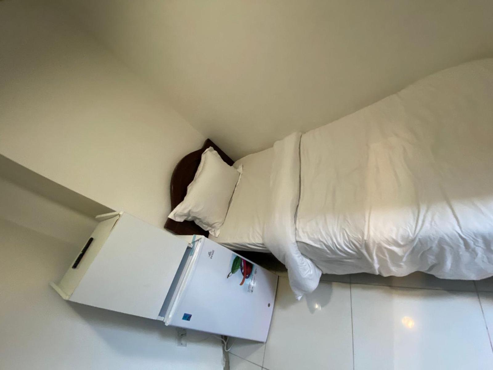 Budget With Private Bathroom For 'girls' Only In Dubai, Marina Apartamento Dubái