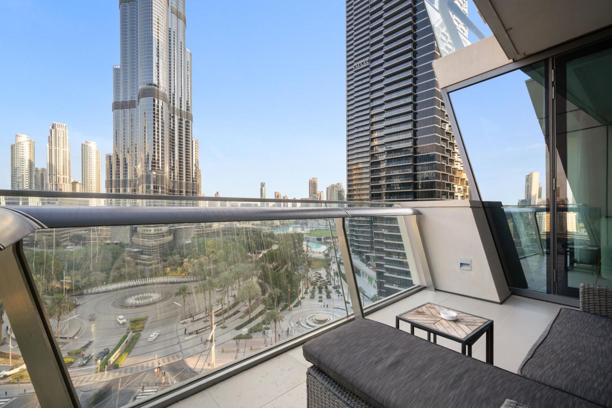 Apartment First Class 1br With Full Burj Khalifa View Dubai
